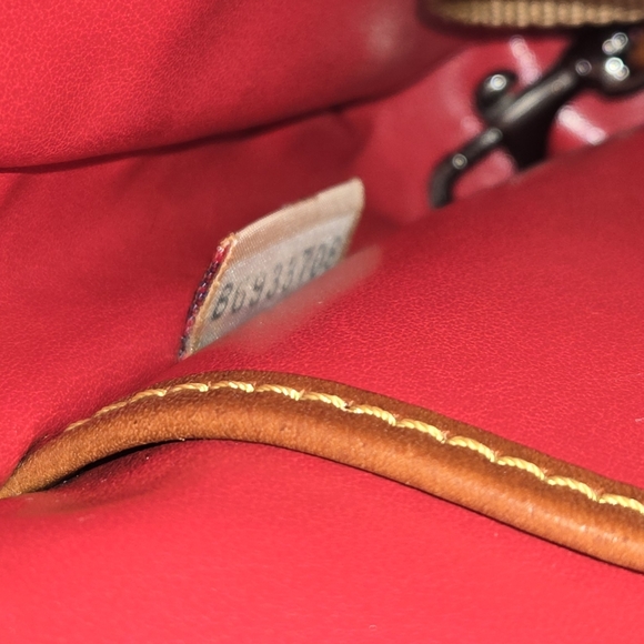 Dooney & Bourke (Vintage) North/South Crossbody Bag-EUC - Picture 15 of 15